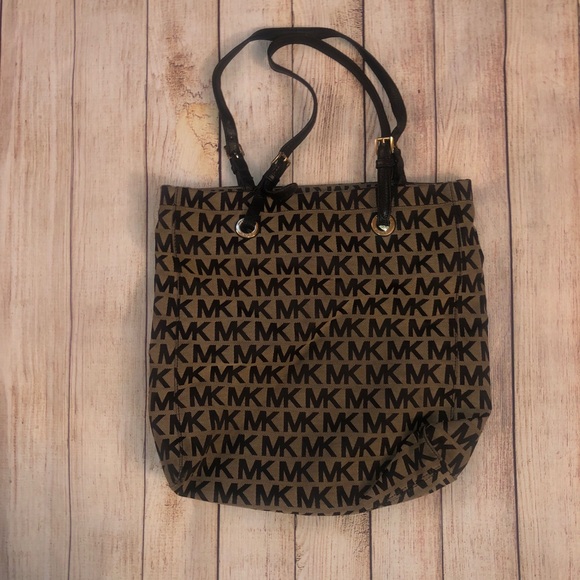 Michael Kors Signature Jacquard North South Tote - Picture 4 of 8